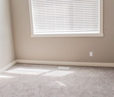 3 Bedroom Townhouse For Rent In Redstone | Pets Negotiable - Photo 5