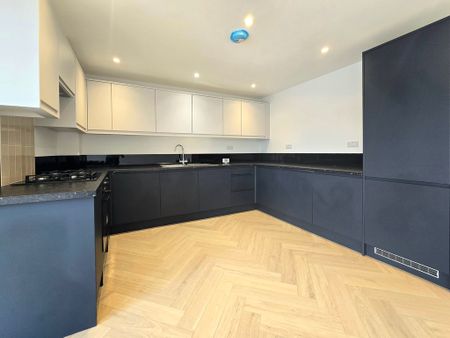 2 Bedroom Apartment, Norbury Avenue, London - Photo 5