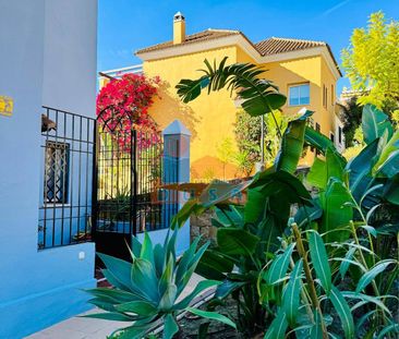 ADOSADA EN ALQUILER LARGA TEMPOPRADA | 2.700 €, 257 m² - Photo 1