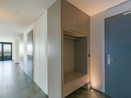 Über den Wolken: Exklusive 5.5-Zimmerwohnung im 32. Stock mit Panoramablick - Photo 2