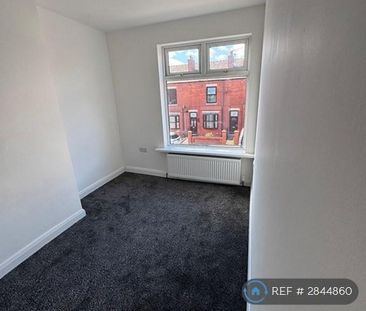 3 bedroom terraced house to rent - Photo 4