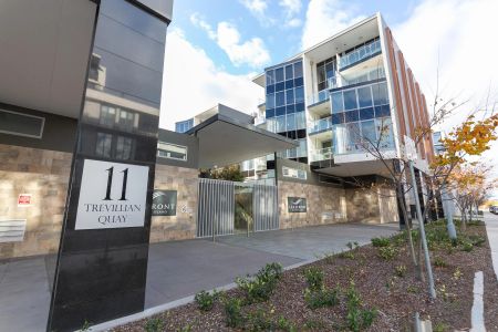 Stunning Foreshore Apartment in Iconic Lakefront Development - Photo 3