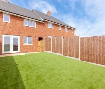 Further Wore, Radley - Photo 3