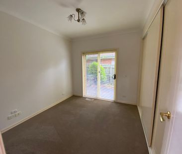 2 / 6 Railway Road, CARNEGIE - Photo 3
