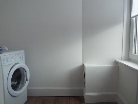 Cumbernauld Road, Glasgow, G31 - Photo 2