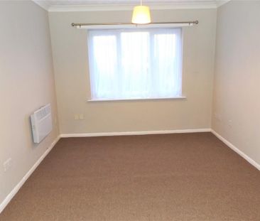 1 bedroom ground floor flat to rent - Photo 1