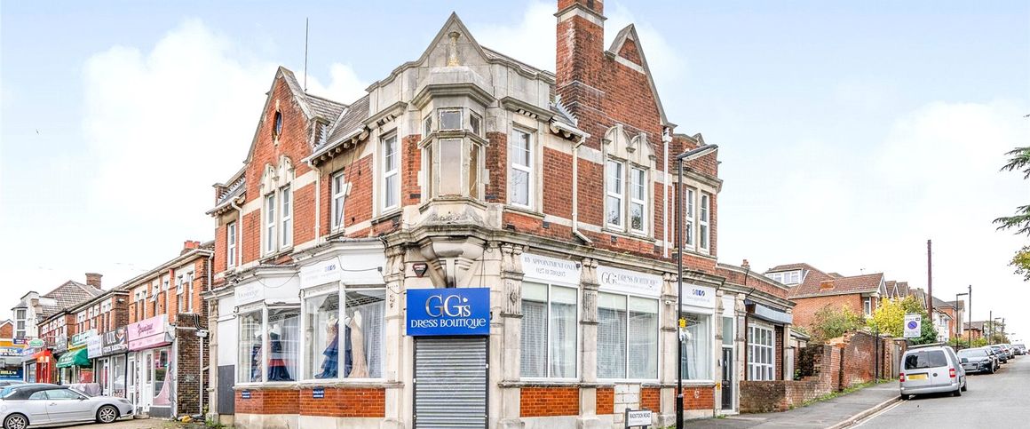 2 bedroom apartment to rent Bridge Road, Southampton, SO19 - Photo 1