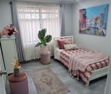 Minchinbury - Photo 2