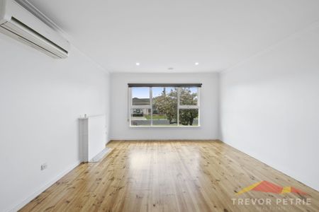 3 Harvard St, Wendouree VIC 3355 - Photo 2