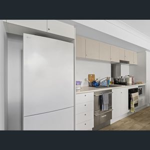 2/2 Aimee Dr, Urangan, Qld 4655 - Photo 2