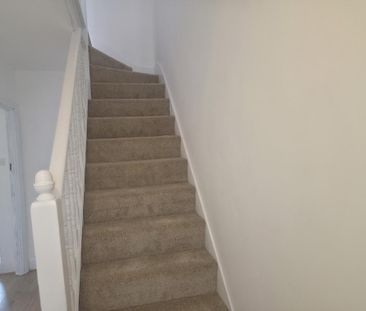 3 bedroom terraced house to rent - Photo 3