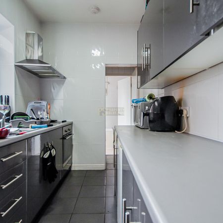 264 Dawlish Road - Photo 4