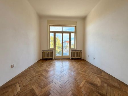 Pronájem bytu 2+1 66 m2 - Fotografie 2
