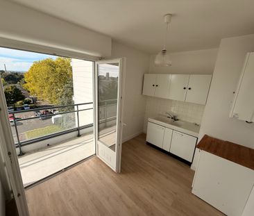 Location Appartement 2 pièces 50m² CHATELLERAULT 86100 - Photo 4