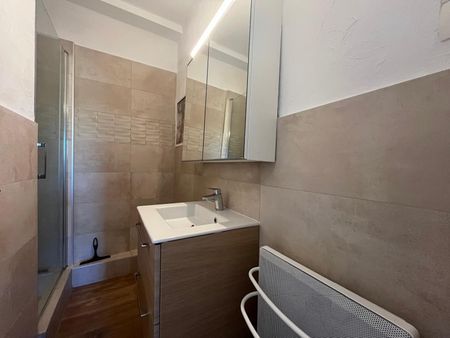 Location Appartement 4 pièces 84m² LA FARLEDE 83210 - Photo 4