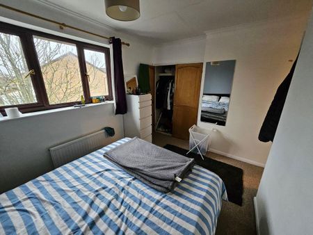 3 bedroom semi-detached house to rent - Photo 5