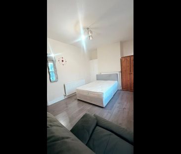 Room in a Shared House, Elizabeth Road, N15 - Photo 5