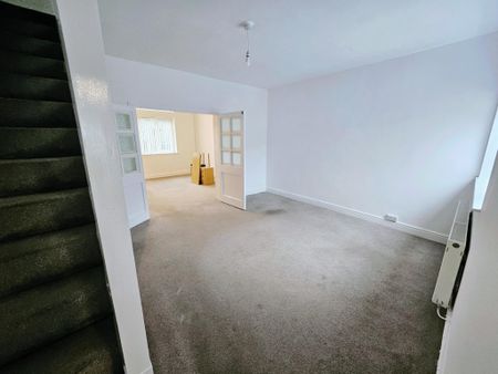 High Street, Chester, Saltney - Photo 2