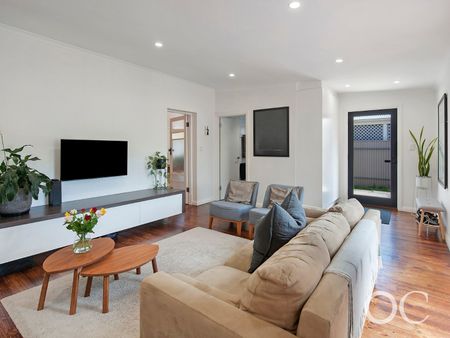 Open the Door To Chic Art Deco Living in a Coveted City-Fringe Pocket - Photo 4