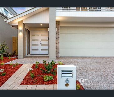 Modern Family Living in the Heart of Bellbird Park. - Photo 6