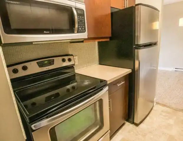 2 Bed 1 Bath Condo – 1030 Grant Avenue - October 1st- ALL UTILITIES INCLUDED | 1030 Grant Avenue, Winnipeg - Photo 1