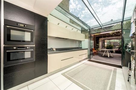 6 bedroom house to rent - Photo 2