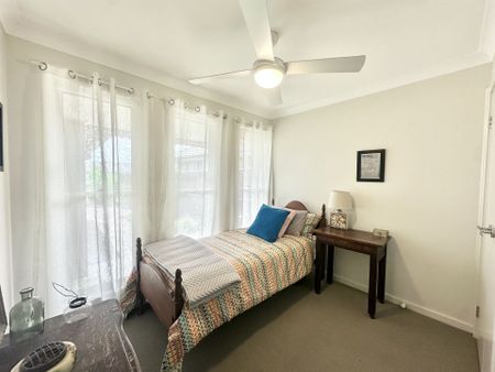 Modern and Low Maintenance living in Peaceful Elderslie - Photo 3