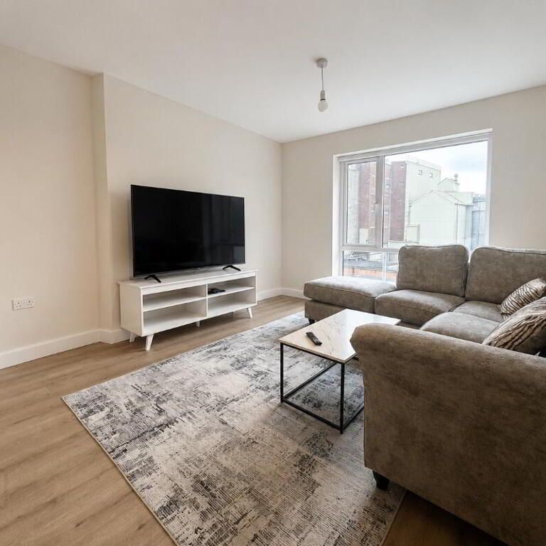 314 College Court Central, Belfast, BT1 6BZ - Photo 1
