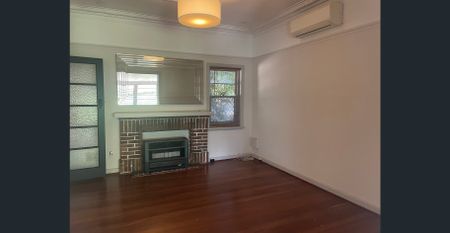 Charming 3x1 Home in Applecross - Just Streets From the River! - Photo 3