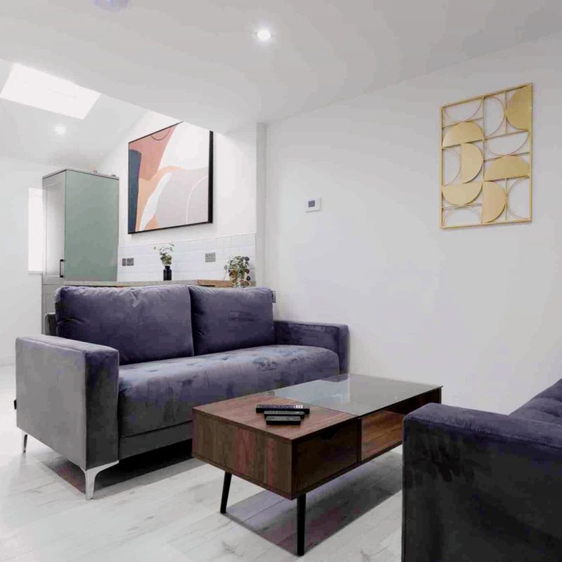 6 Beds 6 Baths - Photo 1