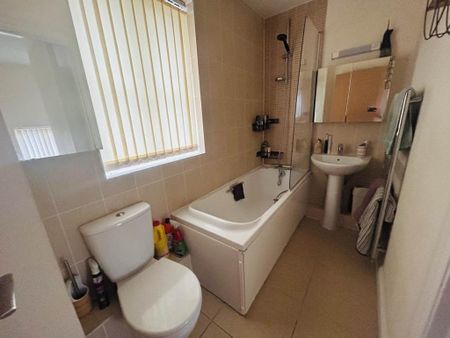 2 bedroom detached house to rent - Photo 4