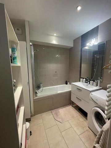 Location Appartement 2 pièces 49m² VILLEURBANNE 69100 - Photo 4