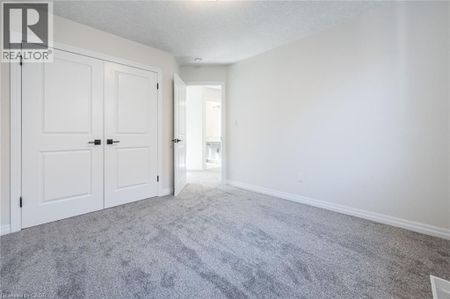 354 BEECHDROPS Drive, Waterloo, Ontario, N2V0E8 - Photo 2