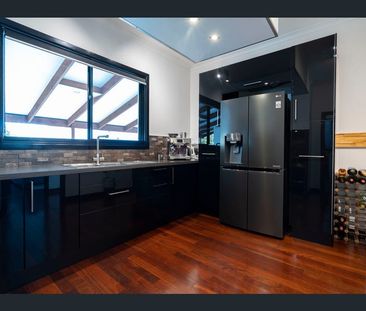 $850/ Week Near Airport, Costco, DFO! - Photo 5