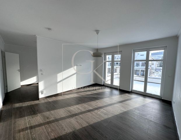 Stilvolle 4,5-Zimmer-Wohnung mit 2 Terrassen & 2 Stellplätzen - Photo 1