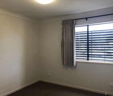 Modern 2 Bedroom Unit - Photo 1