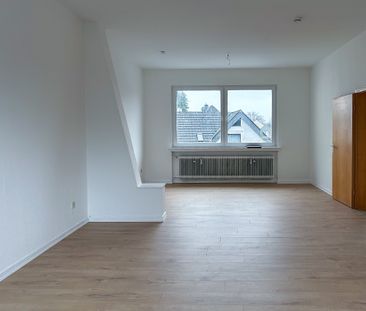 Sofort bezugsbereit: Wunderschöne, lichtduchflutete Wohnung im ruhi... - Photo 2