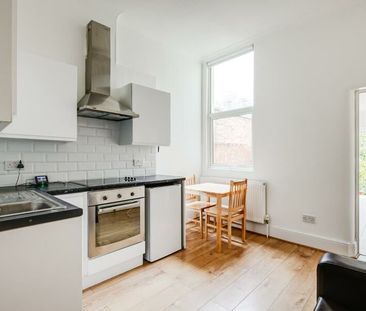 1 Bedroom Flat To Let - Photo 2