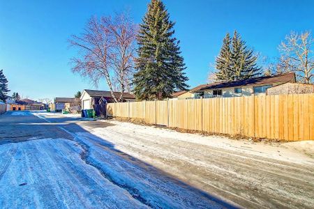 2646 38 Street Northeast, Calgary - Photo 3