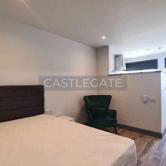 Studio to rent - Photo 1