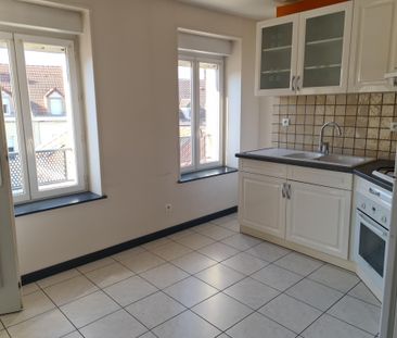Location Appartement 3 pièces 45m² LE CREUSOT 71200 - Photo 2