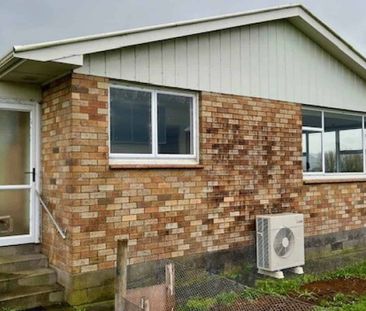 Waihi Farmhouse For Rent - Photo 5