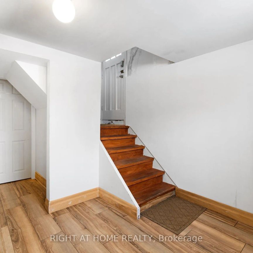 Detached Home For Lease | E8332698 - Photo 1