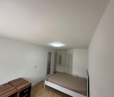 Room in a Shared House, Erith Road, LE2 - Photo 2