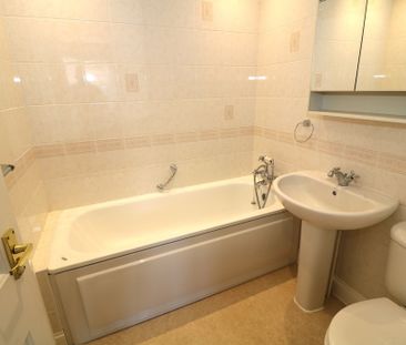 Rose Hill, Dorking, RH4 - Photo 4