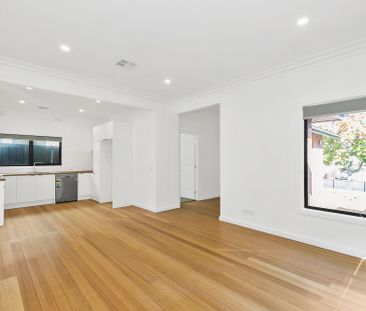 13 Deakin Street, Mitcham - Photo 6