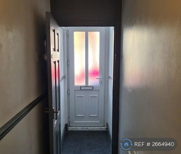 2 bedroom end of terrace house to rent - Photo 1