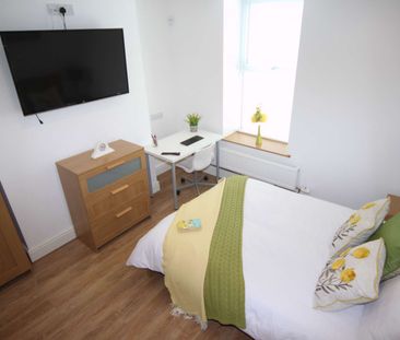 High Specification En-Suite Student Accommodation - A female house ... - Photo 1