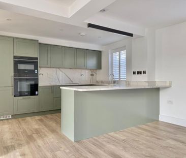 3 bedroom semi-detached house to rent - Photo 5