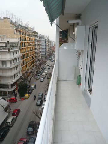 Διαμέρισμα για ενοικίαση Πλατεία Ναυαρίνου (Κέντρο Θεσσαλονίκης) - Photo 2